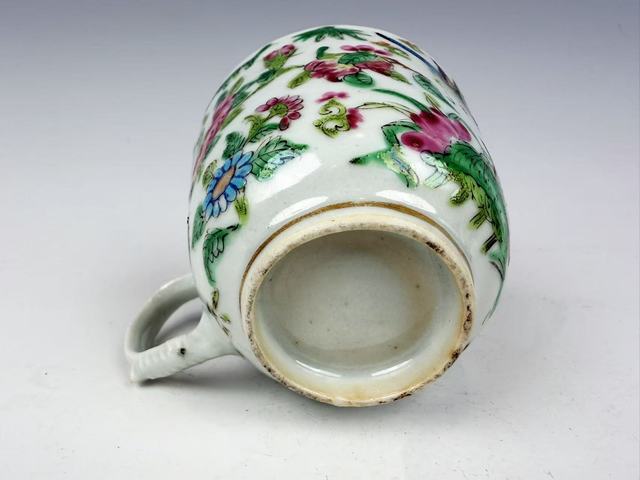 古玩陶瓷清晚期·花蝶蟲紋杯拍賣，當前價格168元