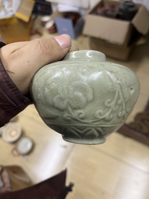 古玩陶瓷龍泉罐真品鑒賞圖