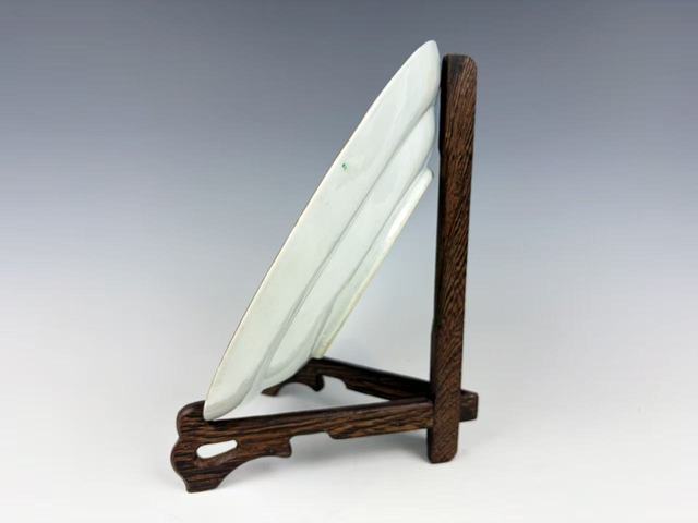 古玩陶瓷清晚期·西廂記人物蝶紋折沿盤拍賣，當前價格198元