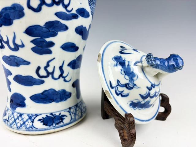 古玩陶瓷清晚期·青花雙龍戲珠大瓶拍賣，當(dāng)前價格776元