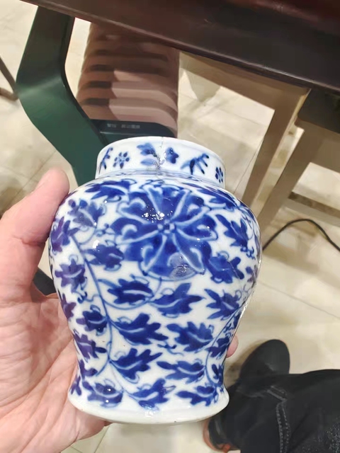 古玩陶瓷晚清青花小將軍罐真品鑒賞圖