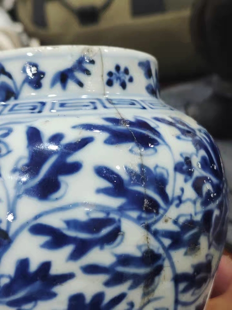 古玩陶瓷晚清青花小將軍罐真品鑒賞圖