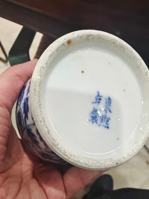 古玩陶瓷晚清青花小將軍罐真品鑒賞圖