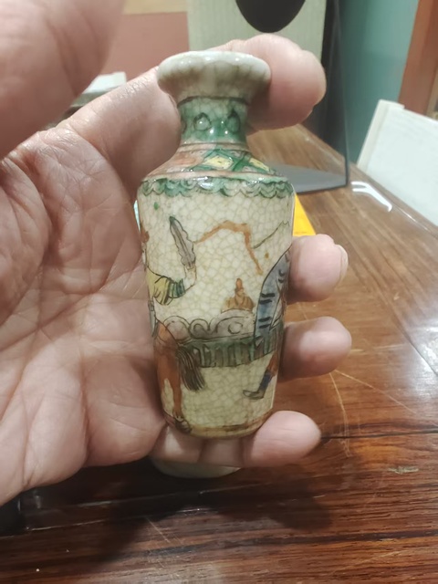 古玩陶瓷晚清哥釉五彩瓶真品鑒賞圖