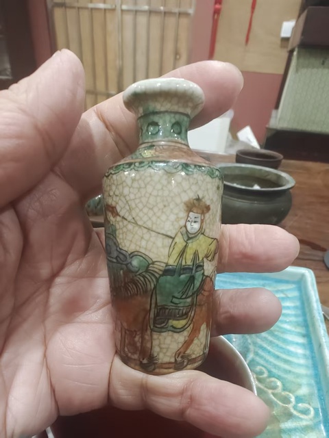 古玩陶瓷晚清哥釉五彩瓶真品鑒賞圖