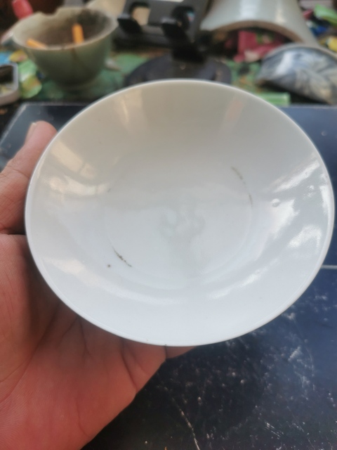 古玩陶瓷松石綠地堆白花卉紋碗真品鑒賞圖