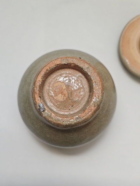 古玩陶瓷龍泉窯蓋罐真品鑒賞圖