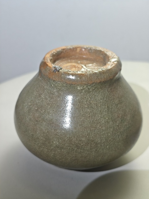 古玩陶瓷龍泉窯蓋罐真品鑒賞圖