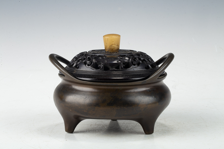 古玩陶瓷清末民初·銅橋耳三足爐拍賣，當前價格3000元