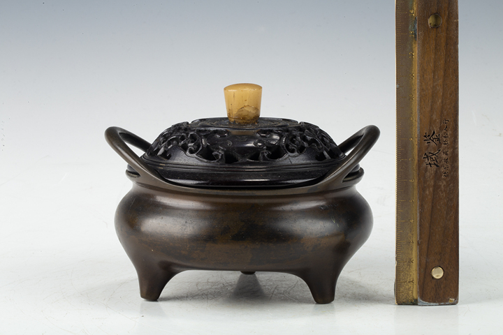 古玩陶瓷清末民初·銅橋耳三足爐拍賣，當前價格3000元