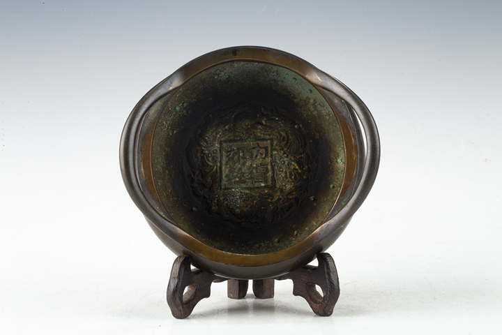 古玩陶瓷清末民初·銅橋耳三足爐拍賣，當前價格3000元