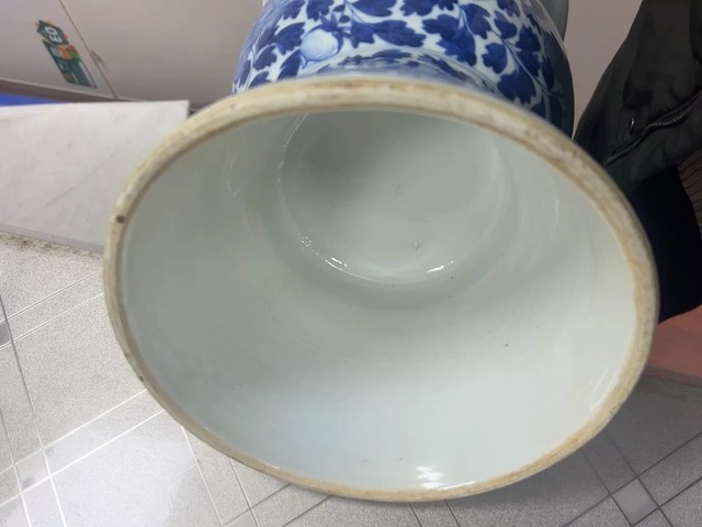 古玩陶瓷青花花卉紋花觚真品鑒賞圖