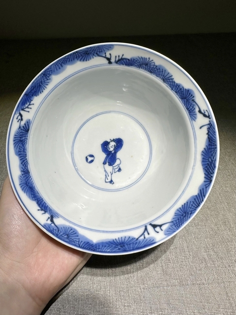 古玩陶瓷清康熙青花人物故事圖折沿碗真品鑒賞圖