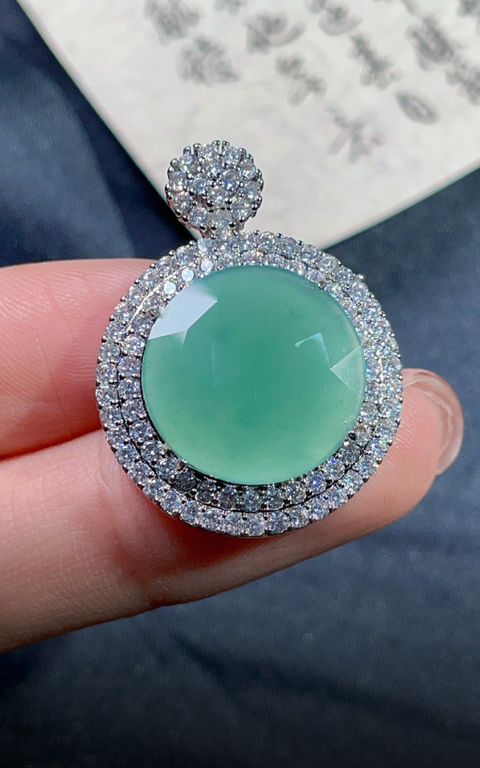 古玩玉器天然翡翠鑲嵌吊墜真品鑒賞圖