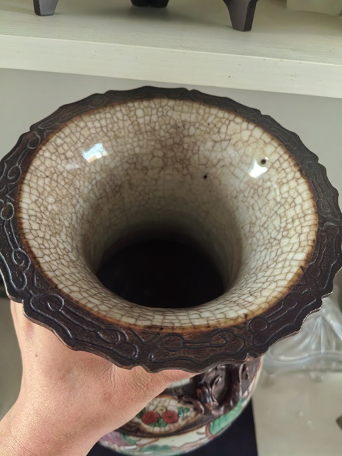 古玩陶瓷清晚期哥釉五彩戰(zhàn)將紋瓶真品鑒賞圖