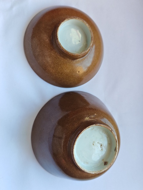 古玩陶瓷清 外紫金釉內(nèi)礬紅魚藻紋蓋碗真品鑒賞圖