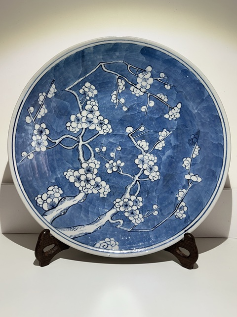古玩陶瓷青花冰梅圖盤真品鑒賞圖