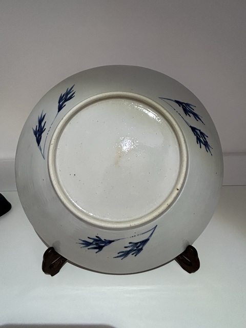 古玩陶瓷青花冰梅圖盤真品鑒賞圖