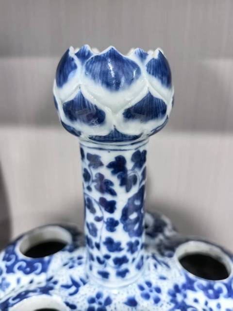 古玩陶瓷青花五管瓶真品鑒賞圖