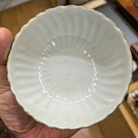 古玩陶瓷粉彩人物故事紋菊瓣碗真品鑒賞圖