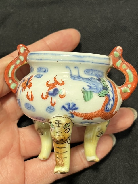 古玩陶瓷青花加彩爐真品鑒賞圖