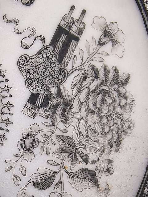 古玩陶瓷清代乾隆時(shí)期墨彩描金花卉紋溫盤(pán)拍賣，當(dāng)前價(jià)格2888元