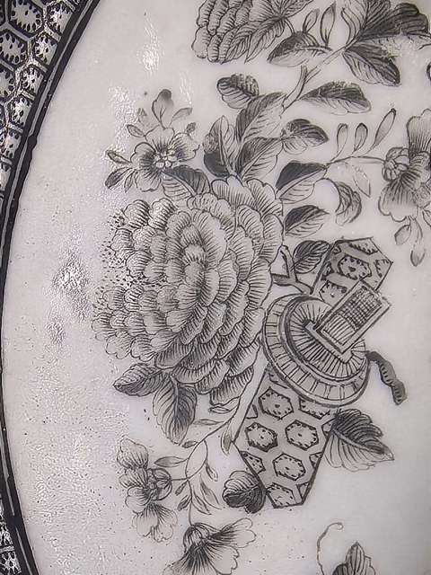 古玩陶瓷清代乾隆時(shí)期墨彩描金花卉紋溫盤(pán)拍賣，當(dāng)前價(jià)格2888元