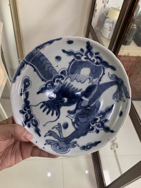 古玩陶瓷青花過墻龍紋盤真品鑒賞圖