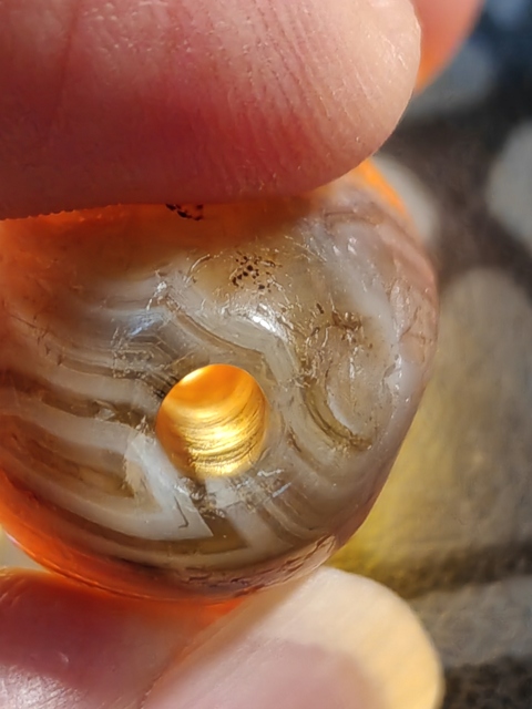 古玩玉器纏絲瑪瑙珠真品鑒賞圖