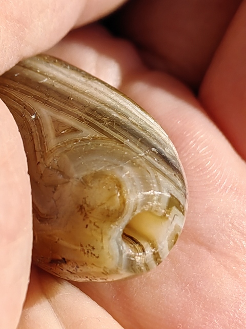 古玩玉器纏絲瑪瑙珠真品鑒賞圖