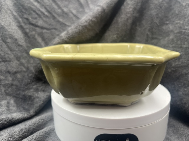 古玩陶瓷清龍泉暗刻紋筆洗拍賣，當前價格8888元