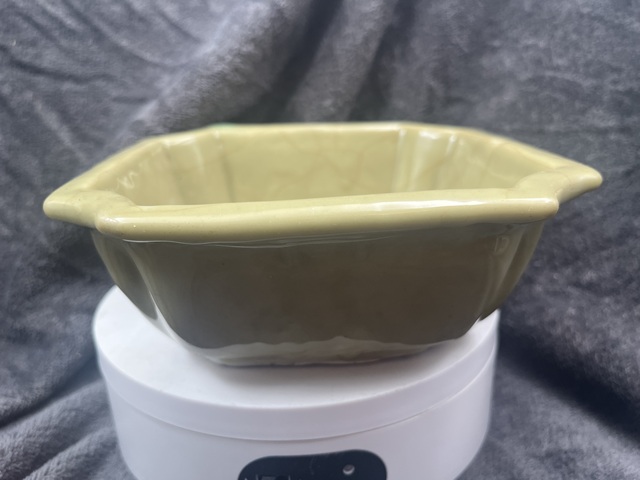 古玩陶瓷清龍泉暗刻紋筆洗拍賣，當前價格8888元