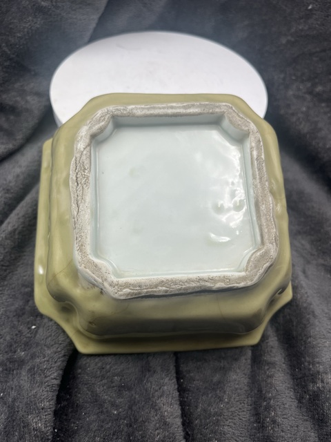 古玩陶瓷清龍泉暗刻紋筆洗拍賣，當前價格8888元