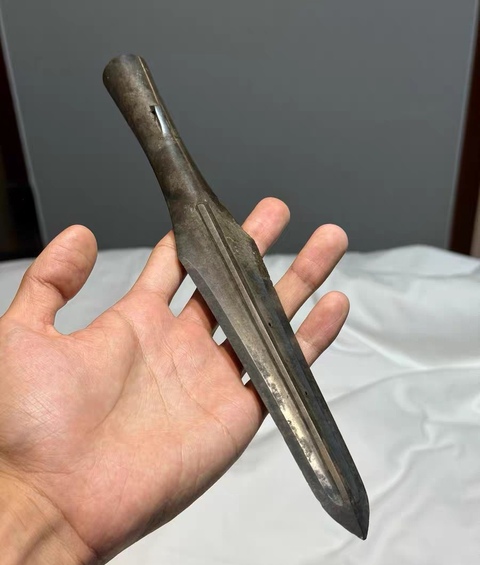 古玩銅器銅矛真品鑒賞圖