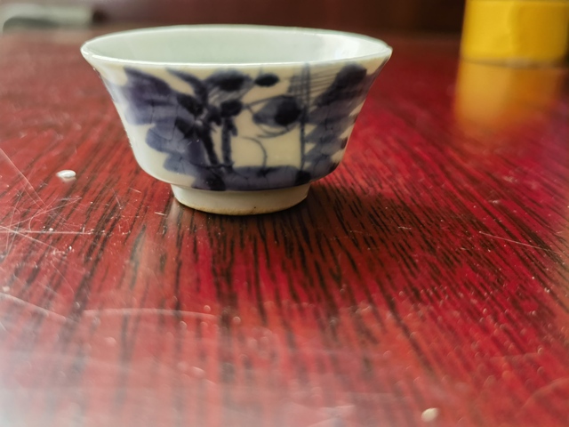 古玩陶瓷青花山水杯真品鑒賞圖