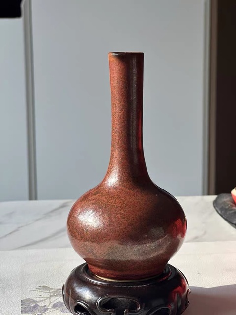 古玩陶瓷乾隆鐵銹釉荸薺瓶真品鑒賞圖