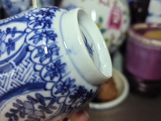 古玩陶瓷青花開光花卉紋杯真品鑒賞圖