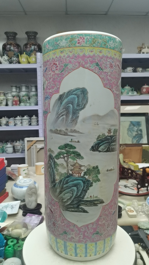 古玩陶瓷七八十年代 粉彩山水紋筒瓶真品鑒賞圖