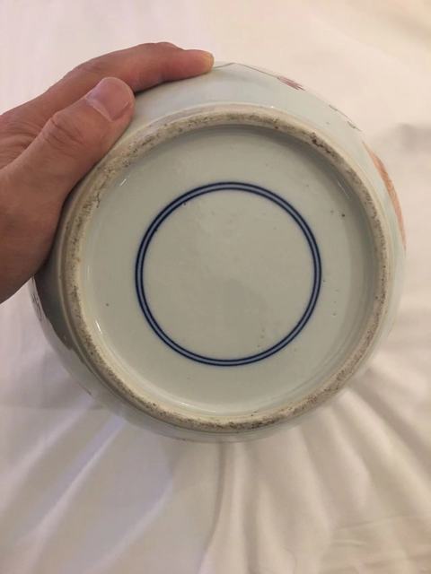 古玩陶瓷花卉紋粉彩罐真品鑒賞圖