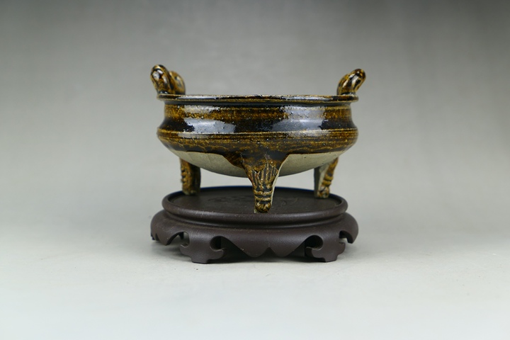 古玩陶瓷精品:明末清初青釉雙耳三獸足香爐（文房雅器拍賣，當前價格1200元