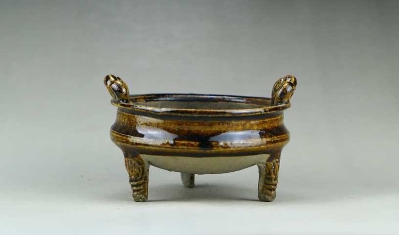古玩陶瓷精品:明末清初青釉雙耳三獸足香爐（文房雅器拍賣，當前價格1200元
