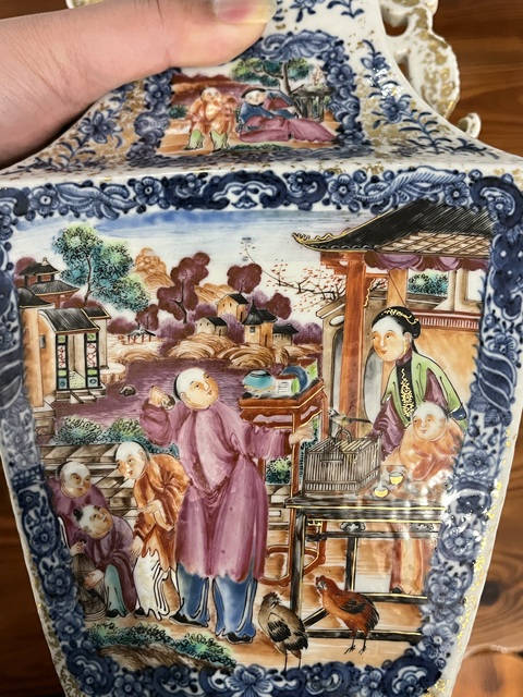 古玩陶瓷青花廣彩花卉開窗人物故事紋螭龍耳方瓶真品鑒賞圖