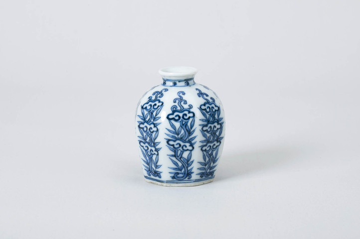 古玩陶瓷清中晚期青花靈芝翠竹紋罐真品鑒賞圖