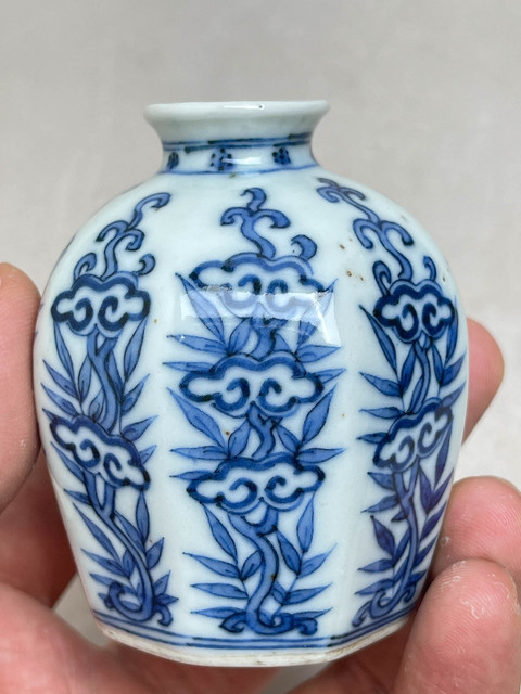 古玩陶瓷清中晚期青花靈芝翠竹紋罐真品鑒賞圖