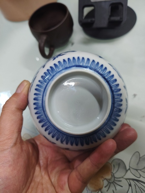 古玩陶瓷清中期 青花折枝花卉紋碗真品鑒賞圖