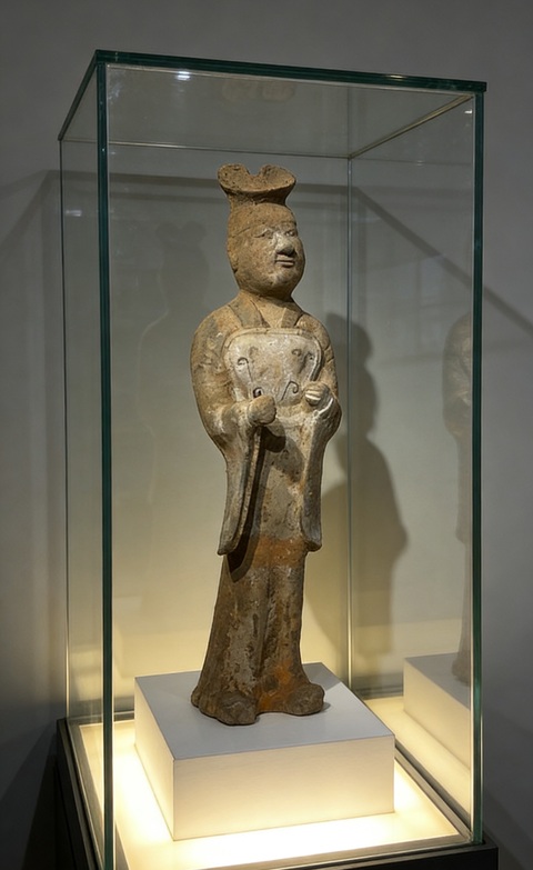 古玩陶瓷隋唐·文官俑拍賣，當(dāng)前價(jià)格25000元