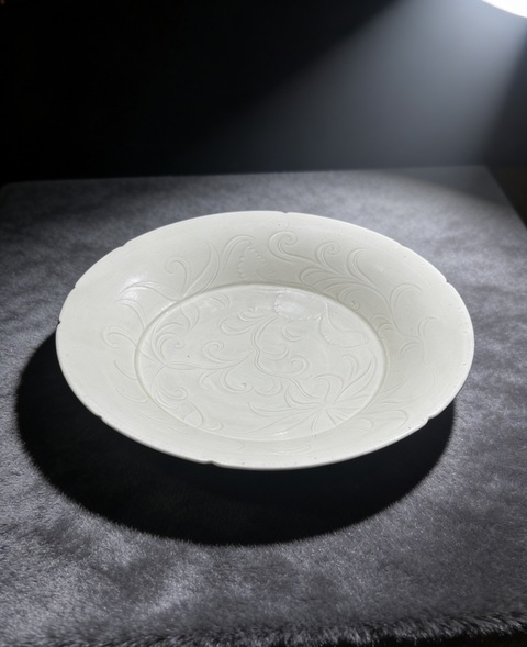 古玩陶瓷北宋·定窯盤拍賣，當(dāng)前價(jià)格500000元