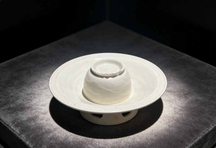 古玩陶瓷北宋·定窯盞托一套拍賣，當前價格250000元