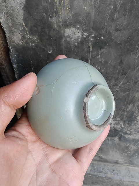 古玩陶瓷館藏級珍品南宋龍泉官窯青瓷芒口盞拍賣，當前價格9998元