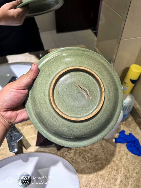 古玩陶瓷元代龍泉窯青瓷盤真品鑒賞圖